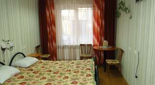 Гостиница Альпийский Хостел Санкт-Петербург Стандартный двухместный номер с 2 отдельными кроватями-1